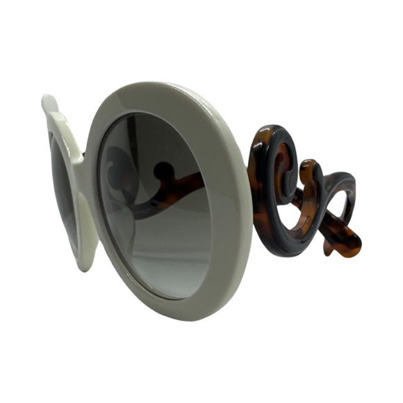 PRADA Sunglasses 😎 - Picture 8 of 17